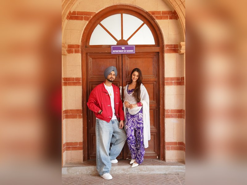 Elvish Yadav on sporting turban for ‘Sadi Sun’: A completely different avatar for me
