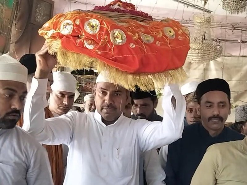 BJP Minority Morcha offers ceremonial chadar at Ajmer Sharif Dargah to celebrate PM Modi's historic tenure