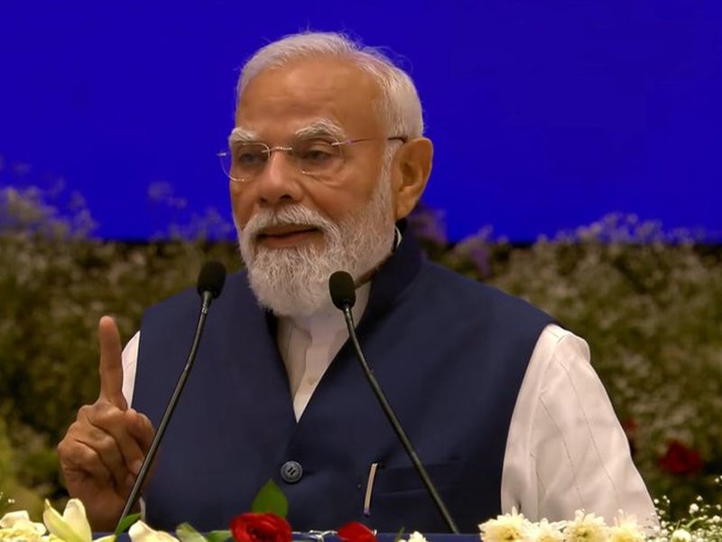 कांग्रेस ने देश को लाचारगी, बेचारगी और हीन भावना के गर्त में गिरा दिया था: पीएम मोदी