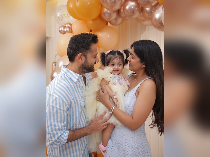 Ishita Dutta & Vatsal Sheth reveals daughter Veda's face on her 1st birthday