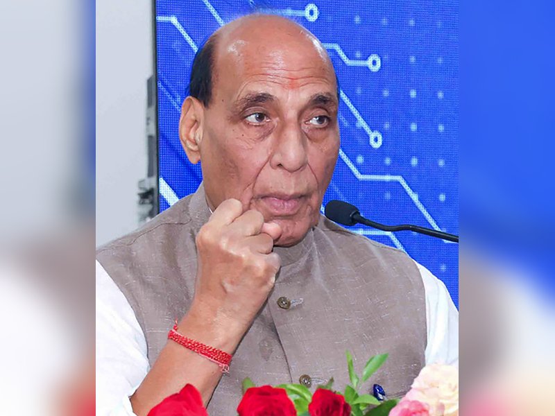 आपातकाल: राजनाथ सिंह बोले- 'संविधान और लोकतांत्रिक मूल्यों को कमजोर करने की हुई थी कोशिश'