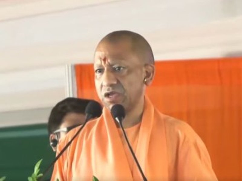 CM Yogi denounces defamatory social media posts on Akhilesh’s daughter, lends advice to SP chief