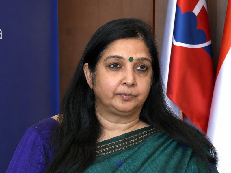 भारत-स्लोवाकिया रक्षा क्षेत्र में व्यापक समझौते को लेकर कर रहे चर्चा : भारतीय राजदूत अपूर्वा श्रीवास्तव