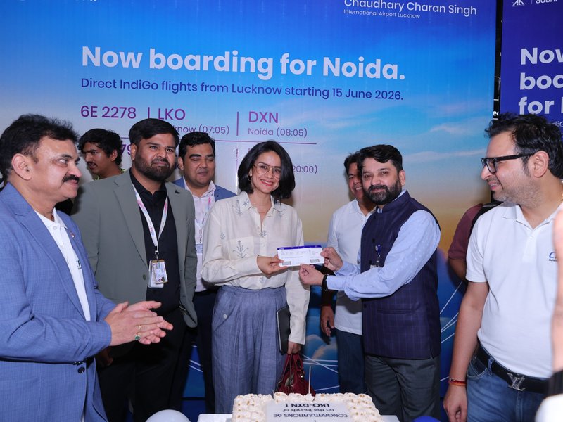 लखनऊ से नोएडा के बीच पहली सीधी उड़ान का सफल संचालन, 182 यात्रियों ने किया सफर 