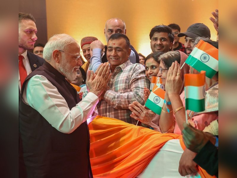ब्रातिस्लावा में स्वागत सच में खास था, भारतीय समुदाय के उनके प्यार और स्नेह के लिए आभारी हूं: पीएम मोदी