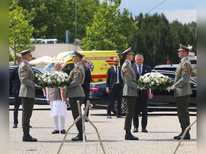 PM Modi, Slovakian counterpart Fico pay tributes at Tomb of Unknown Soldier in Bratislava