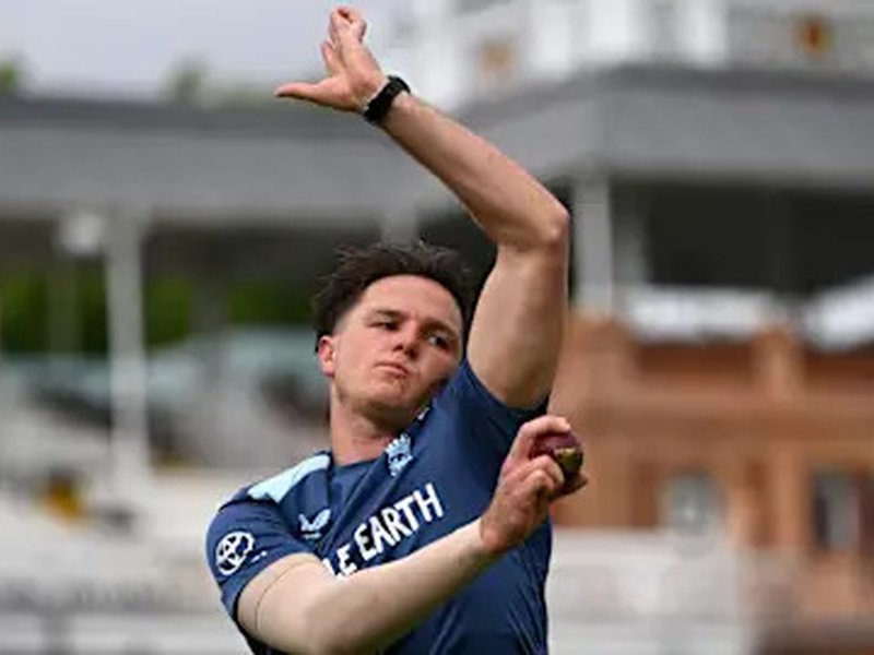 England hand debuts to Cox and Baker for second Test against New Zealand