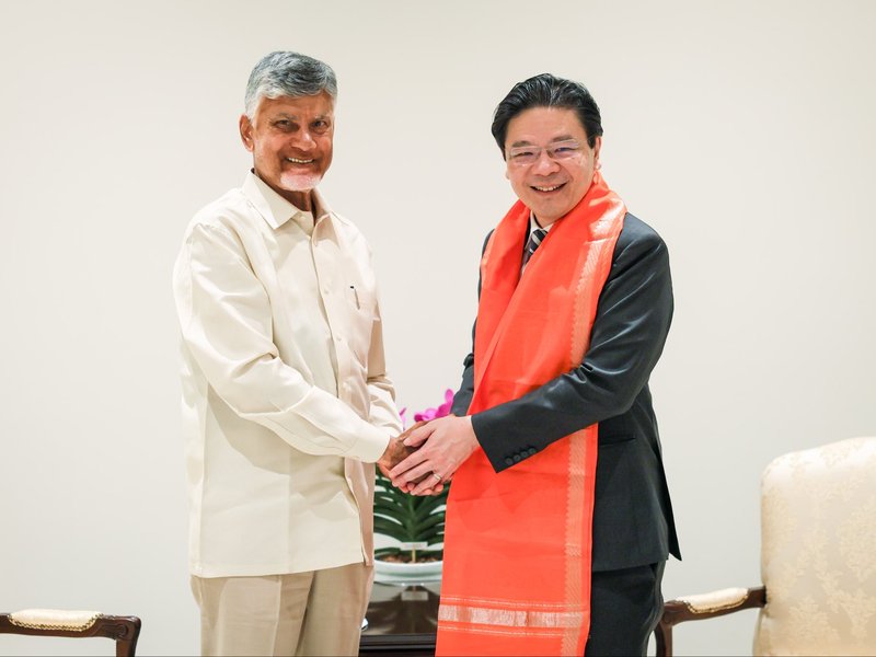 Andhra CM Chandrababu Naidu calls on Singapore PM, discusses new opportunities for partnership