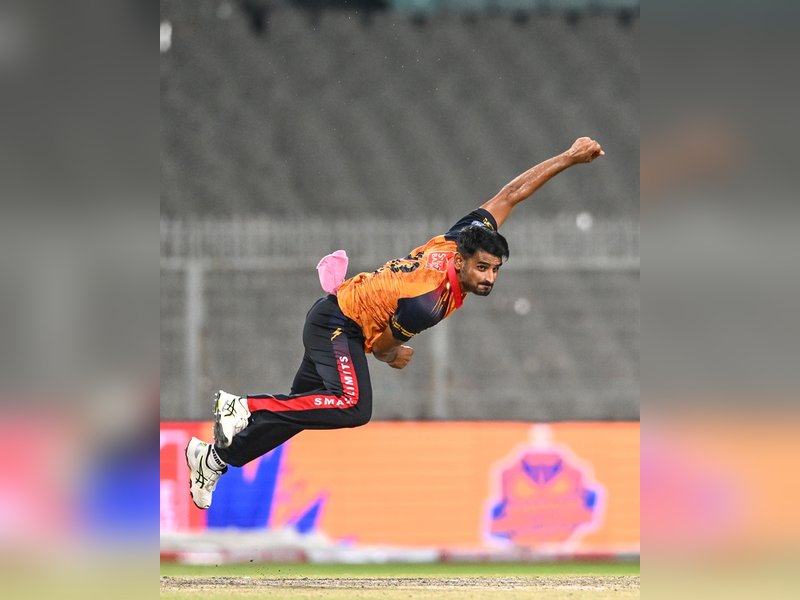 Kolkata Royal Tigers script first win of Season 3 over Sobisco Smashers Malda ; Smashers Malda cruise past Howrah Warriors in Season 3 of the Bengal T20 League at the Eden Gardens in Kolkata on Monday. Photo credit: CAB