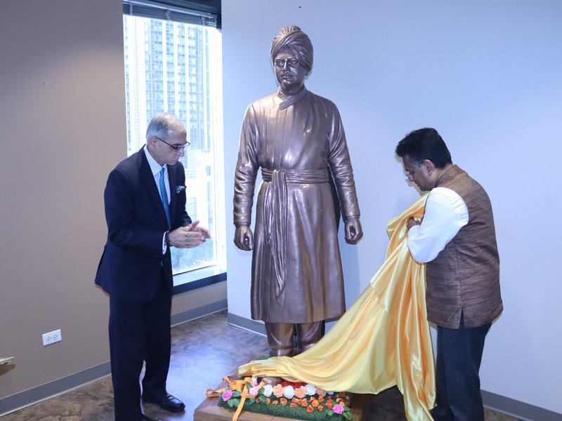 Ambassador Vinay Kwatra unveils Swami Vivekananda statue at Indian Consulate in Chicago