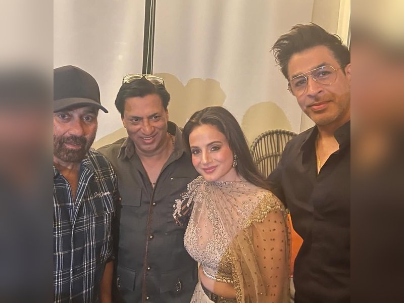 Rajat Bedi posts rare moments from ‘Gadar’ 25-year celebration with Sunny Deol and Ameesha Patel
