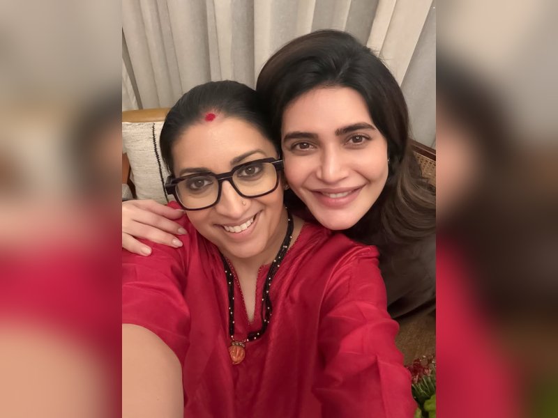 Smriti Irani meets Kyunki Saas Bhi Kabhi Bahu Thi co-star Karishma Tanna: The baby is having a baby 