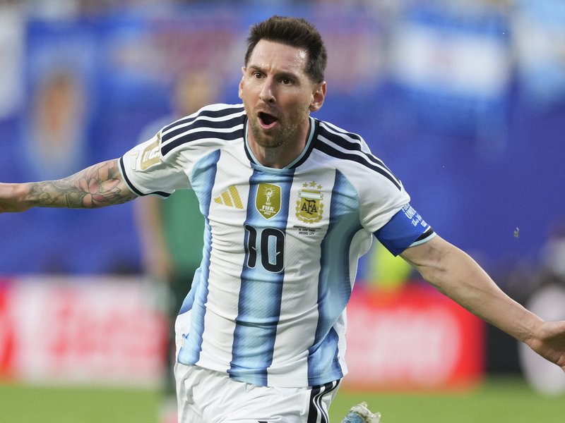 ‘Don't have to be an Argentina fan to admire him’, Scaloni marvels at Messi after record-breaking hat-trick