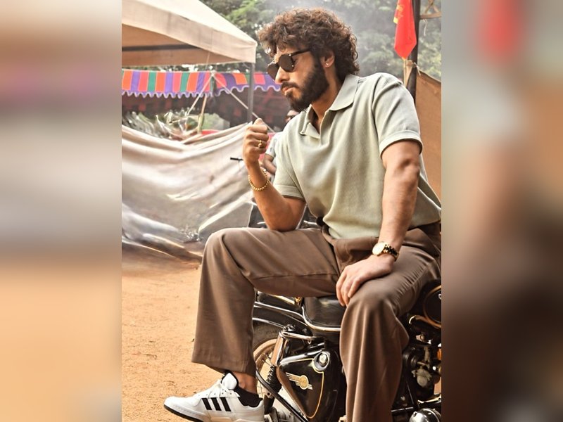 'आप हमारे पापा बन जाइए...' जब अमिताभ बच्चन से जुड़े सवाल पर दिव्येंदु शर्मा ने दिया था झटपट जवाब