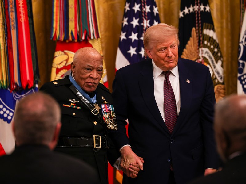 Trump awards Medal of Honor to three US heroes