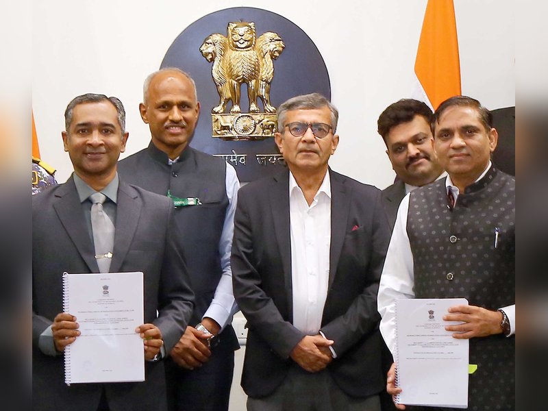 आत्मनिर्भर भारत: सरकार ने 1.25 मेगावाट की मरीन गैस टरबाइन जनरेटर के लिए 425 करोड़ रुपए का कॉन्ट्रैक्ट किया साइन