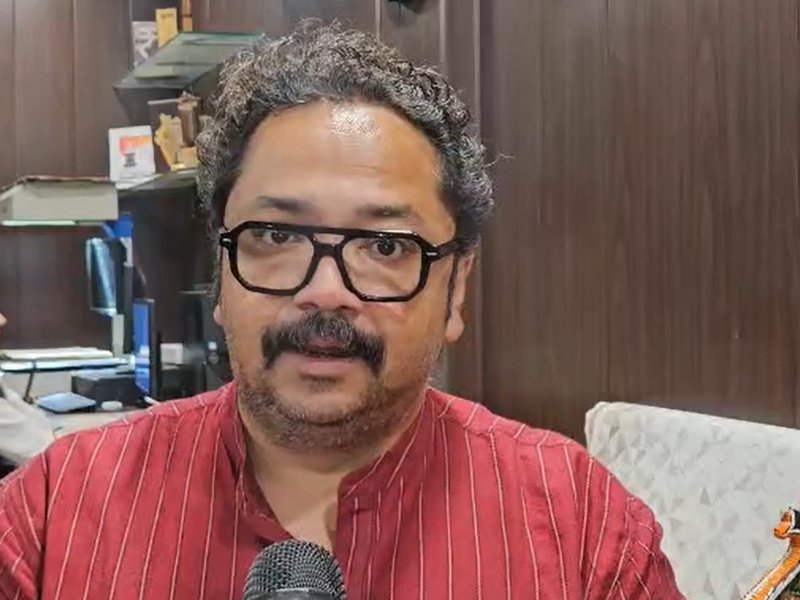 प्रधानमंत्री मोदी की पुस्तक कूटनीति से विश्व पटल पर पहुंचेगी भारतीय ज्ञान परंपरा: व्योमेश शुक्ला
