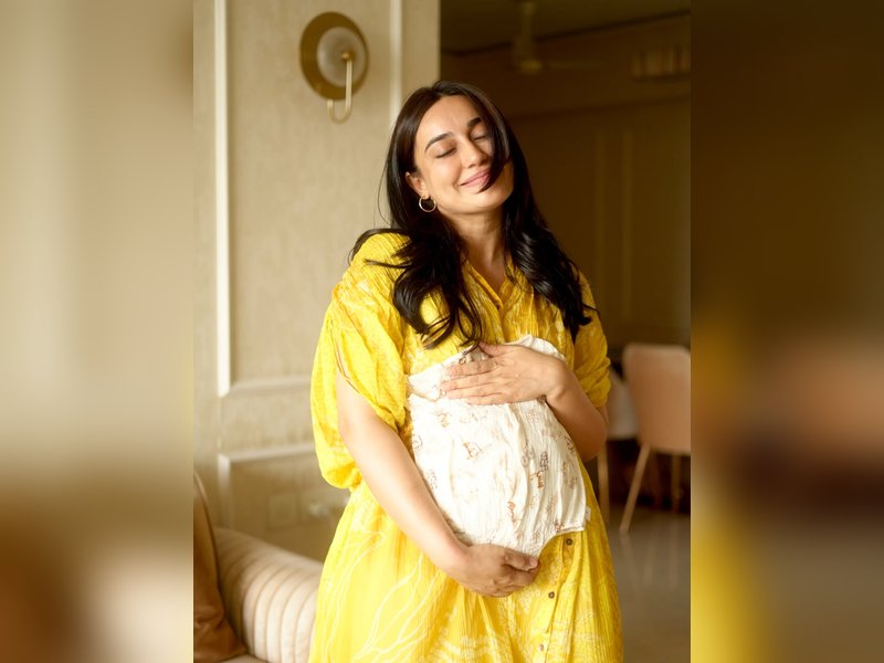 Surbhi Jyoti drops the first adorable glimpse of her baby girl: This & nothing else