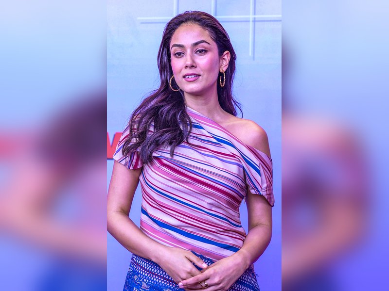 Mira Rajput overwhelmed by the pressure of holiday looks, says wants to enjoy ' babies and  love of her life'