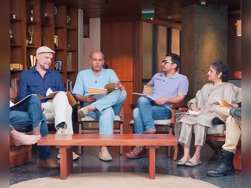 Aamir Khan, Gracy Singh, Paul Blackthorne relive ‘Lagaan’ days with dialogue rehearsals after 25 years 