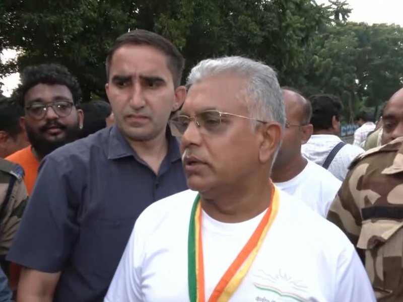 अंतरराष्ट्रीय योग दिवस पर पीएम मोदी के कोलकाता आने पर नेताओं की प्रतिक्रिया, बोले- हमारे लिए बहुत बड़ी बात