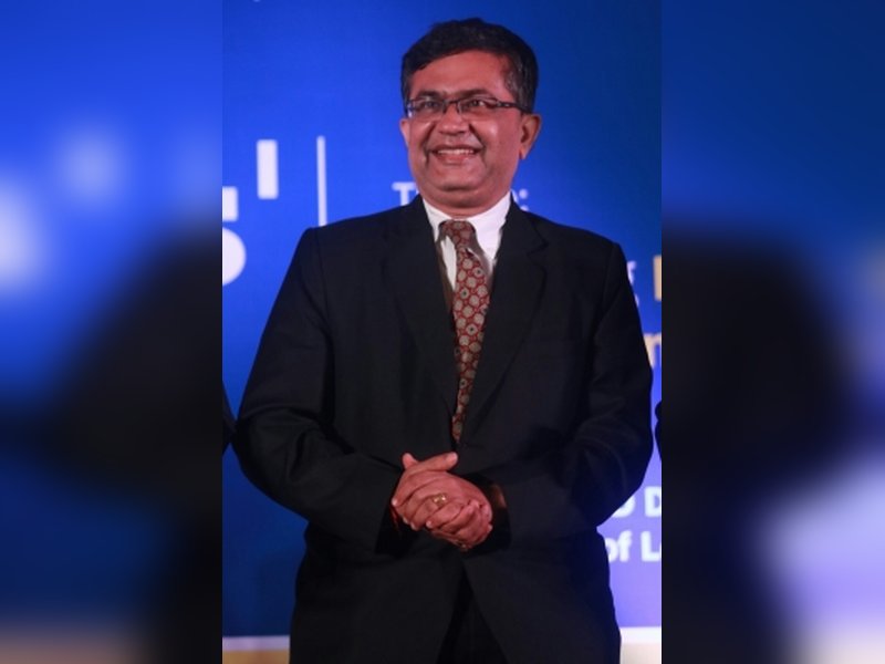 आधुनिक लाइफस्टाइल में योग जरूरी, मानसिक और शारीरिक समस्याओं का समाधान में मिलती है मदद : एनएसई सीईओ