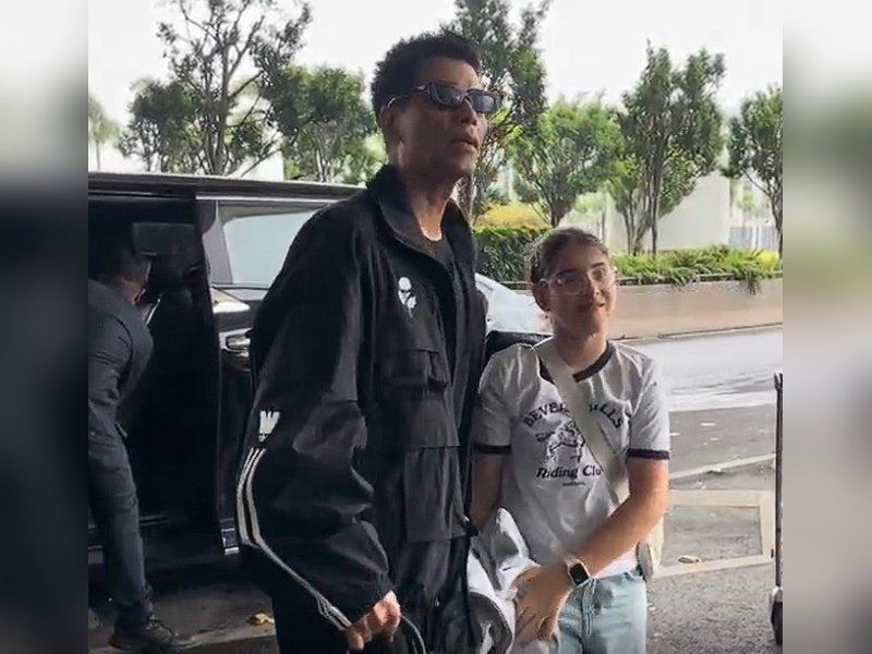 Karan Johar jets off for holiday with kids Yash and Roohi