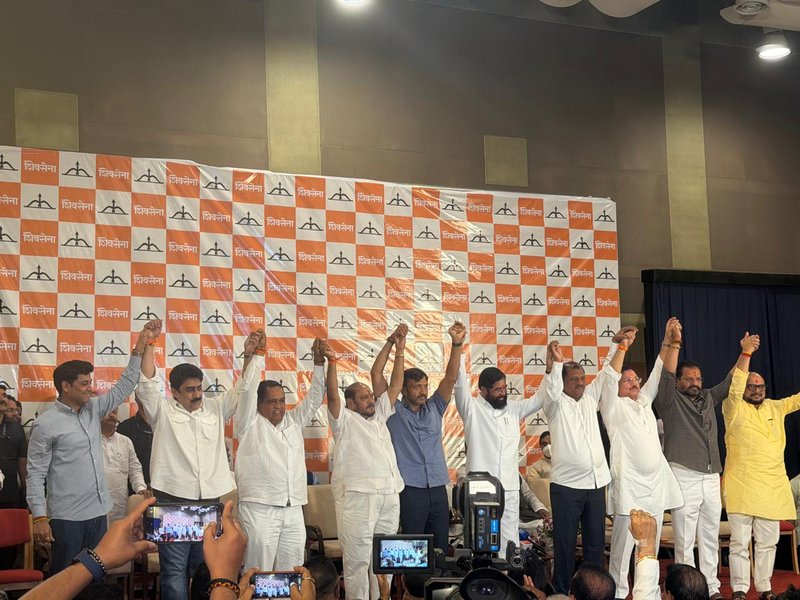 Maha: Six rebel UBT MPs join Shinde faction (Photo: IANS)
