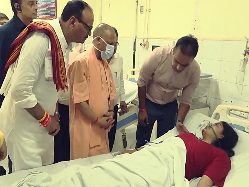 लखनऊ हादसा : योगी सरकार ने की आर्थिक मदद की घोषणा, मृतकों के परिजनों को 5 लाख, घायलों को 50 हजार 