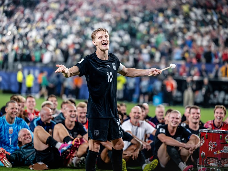 FIFA WC: Norway team celebrates Round of 32 qualification with a synchronised 'viking row' with fans
