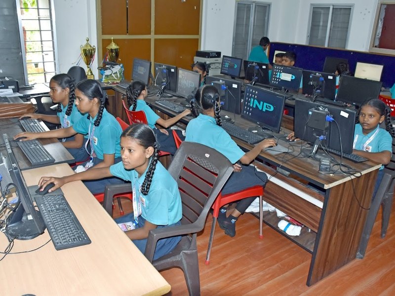 वडोदरा की कवि दुला काग सरकारी प्राथमिक शाला में प्रवेश की सभी सीटें फुल, हर वर्ष रहती है लंबा वेटिंग लिस्ट