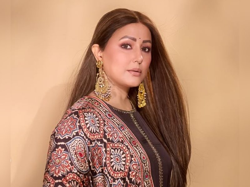 Hina Khan relishes Burmese-style dinner prepared by sister-in-law at home
