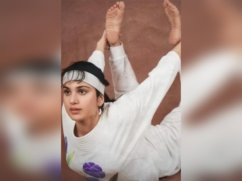 Meenakshi Seshadri urges all to practice Yoga everyday & not specially wait for 'International Yoga Day'