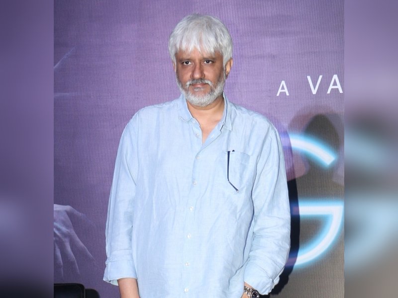 Vikram Bhatt lauds Anurag Kashyap’s ‘Black Friday’ but says, it was important to hold its release at the time