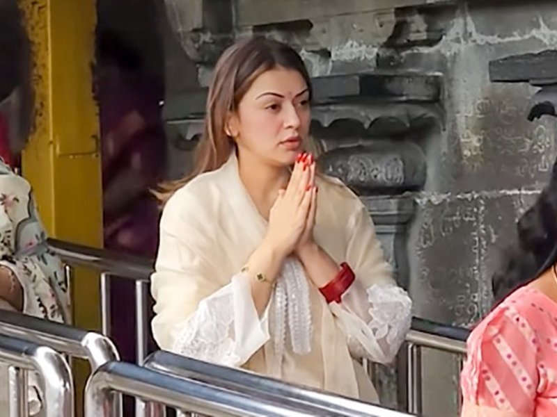 Hansika Motwani embraces spirituality with visit to Tirumala Temple