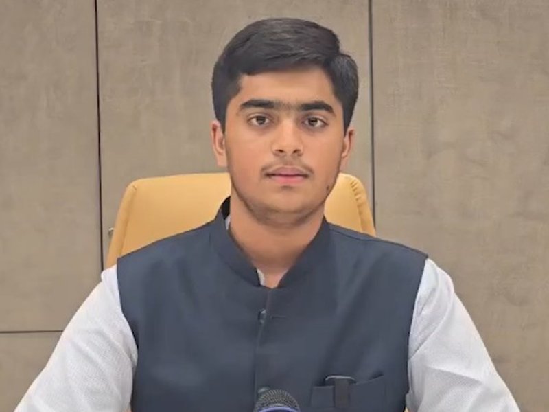 री-इवैल्यूएशन के बाद बदली किस्मत, अहमदाबाद का छात्र बना सीबीएसई 12वीं टॉपर