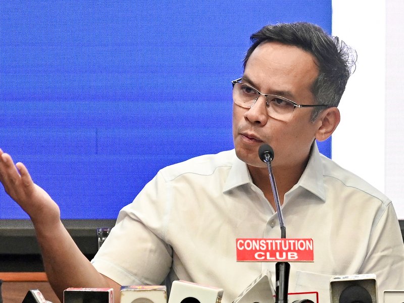 'Govt should clarify, will create confusion': Congress after MEA says passport not proof of citizenship