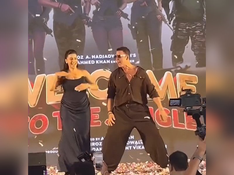 Akshara Singh on Akshay Kumar: The world admires his stardom, but what inspires me is his humility
