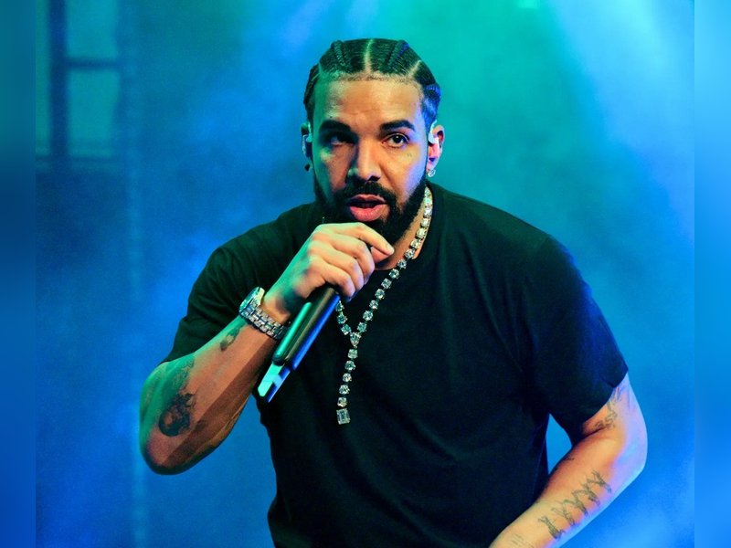 Drake tells the Backstreet Boys his first kiss was on a song by them 