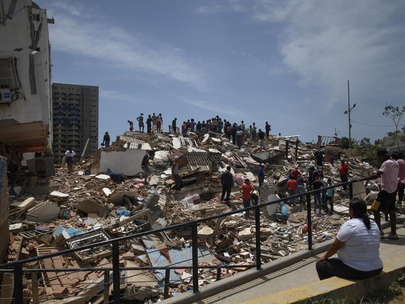 Venezuela places quake-hit La Guaira state under military control