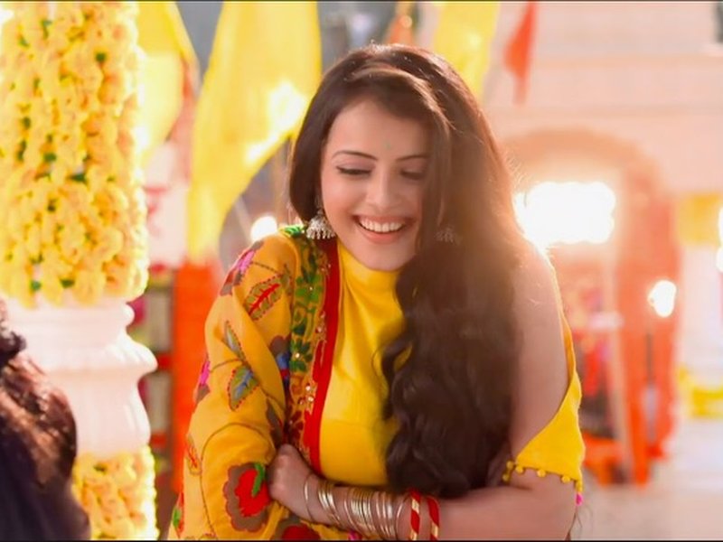 Shrenu Parikh says, 'Nostalgia ko Zara Bolo itna bhi na aaye' as 'Ishqbaaaz' clocks 10 years