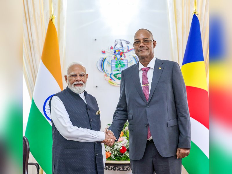 सेशेल्स में पीएम मोदी ने कई अहम एमओयू पर किए हस्ताक्षर, यूपीआई लागू करने पर बनी सहमति