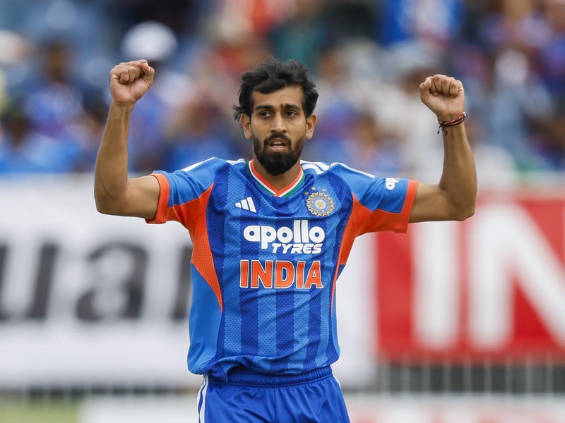 2nd T20I: Prince Yadav picks 3-22 on debut as India restrict Ireland to 154/8 (Credit: X/BCCI)