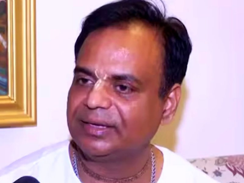 इस्कॉन ने वाइस प्रेसिडेंट राधारमण दास को सभी पदों से हटाया