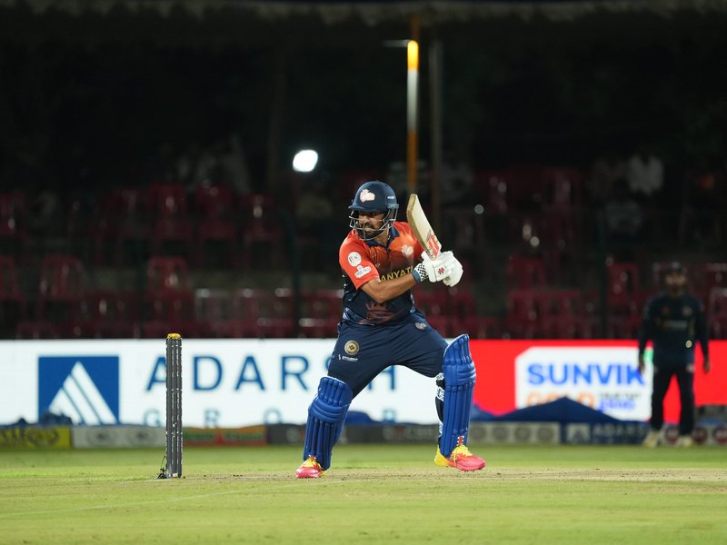 Bengaluru Blasters stay on top with win over Coastal Kings Mangaluru in the Maharaja Trophy KSCA T20 in Hubballi on Monday. Photo credit: KSCA