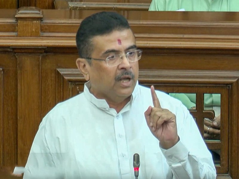 पश्चिम बंगाल : अपमानजनक सार्वजनिक भाषण न दे; सुवेंदु अधिकारी ने हुमायूं कबीर को दी चेतावनी