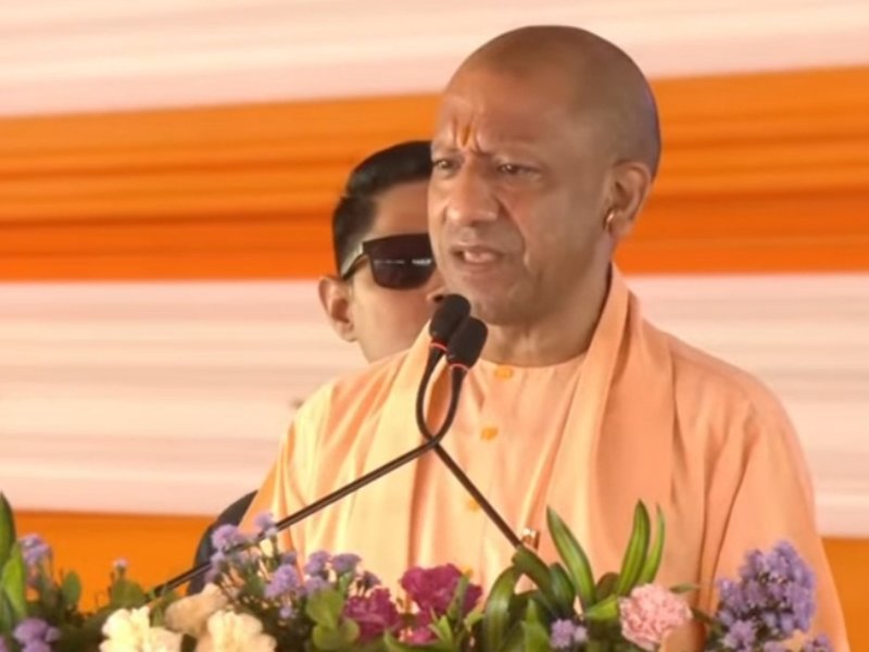 'रामभक्तों पर गोली चलाने वाले आज आस्था की दुहाई दे रहे', रामपुर में सीएम योगी का सपा-कांग्रेस पर वार 
