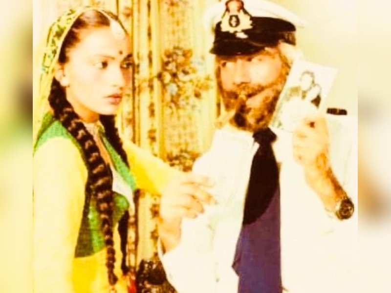 Kalpana Iyer shares nostalgic still with Dev Anand from 1980 classic 'Lootmaar'