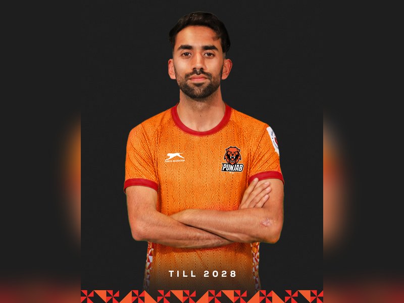 Punjab FC sign Mohammad Inam on a two-year deal to bringing him from Real Kashmir FC. Photo credit: Punjab FC