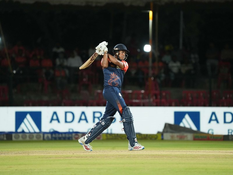 Mysore Warriors edge Coastal Kings Mangaluru in last-ball thriller in the Maharaja Trophy KSCA T20 tournament in Hubballi on Tuesday. Photo credit: KSCA